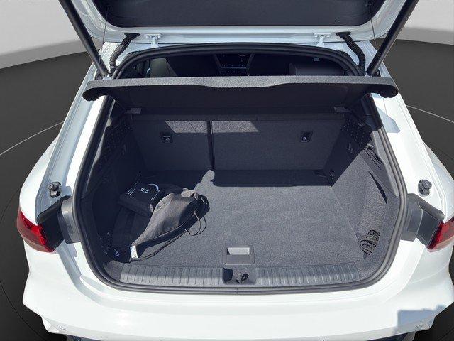 Audi A3 Ambiente Hybride S-Line Sedan