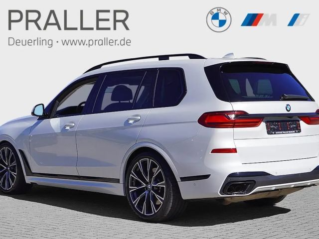 BMW X7 M50i