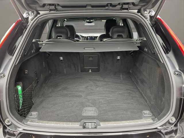 Volvo XC60 Business Dark Plus