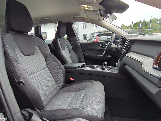 Volvo XC60 AWD Momentum