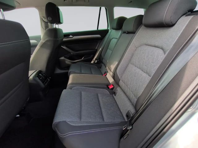 Volkswagen Passat 1.5 TSI Business DSG Variant