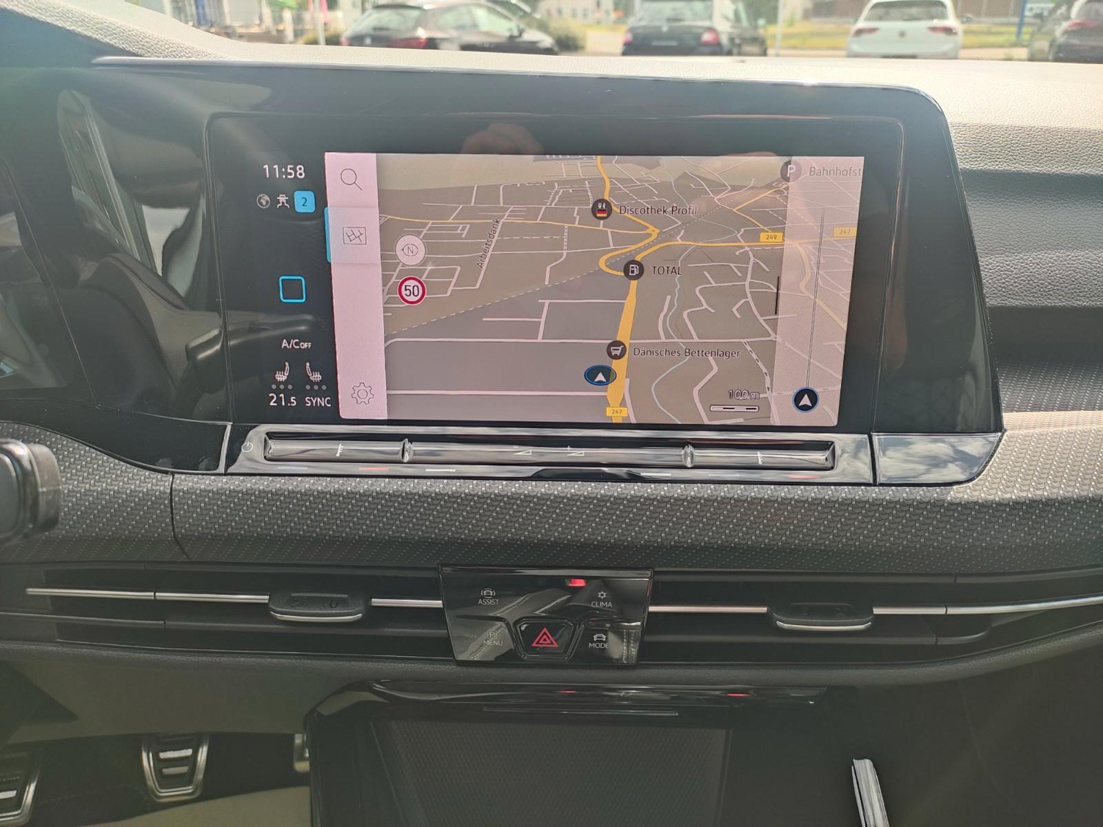 Volkswagen Golf 1.5 TSI R-Line Variant