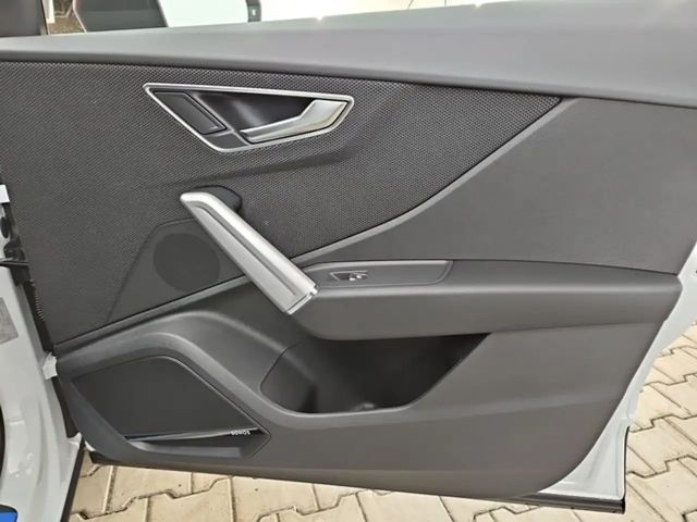 Audi Q2 AHK Assistenzpaket Schiebedach LED Einparkhil