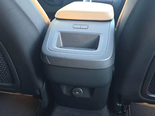 Volvo XC60 AWD Dark Plus