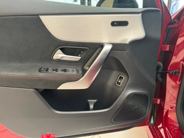 Mercedes-Benz A 180 AMG Line