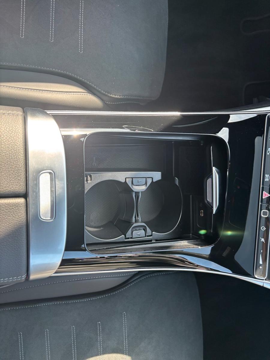 Mercedes-Benz C 200 AMG Line Sedan