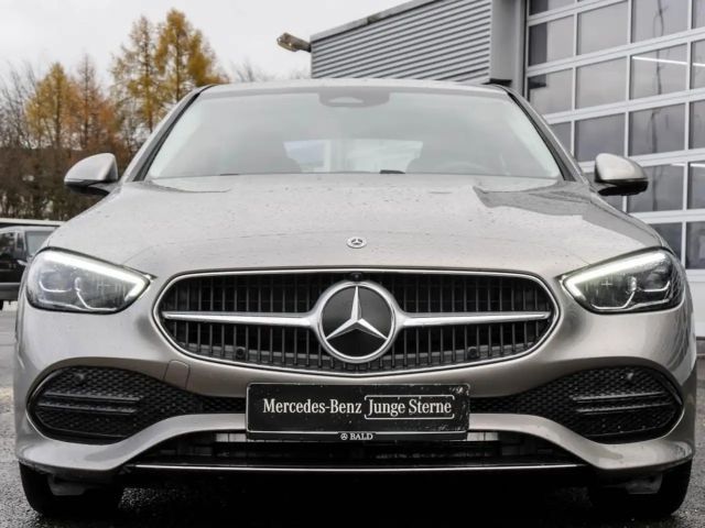 Mercedes-Benz C 180 AVANTGARDE Sedan