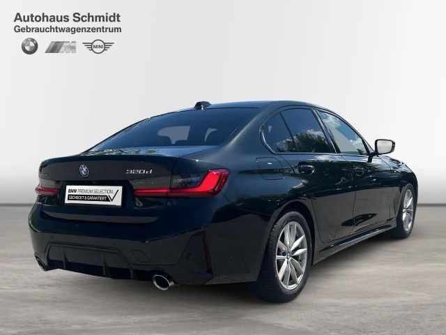 BMW 320 320d M-Sport Sedan xDrive