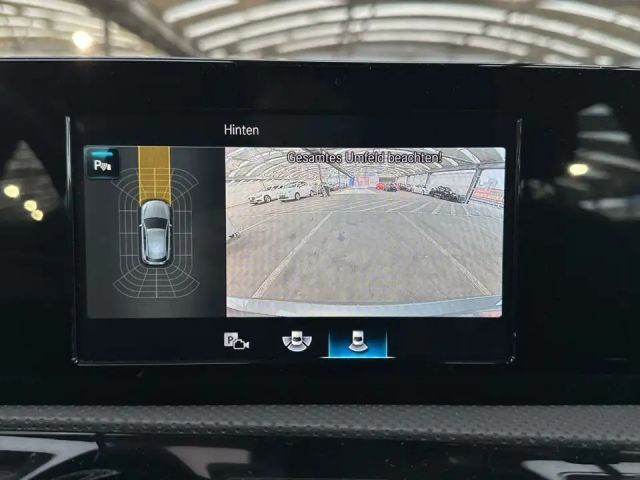 Mercedes-Benz A 180 A 180 d