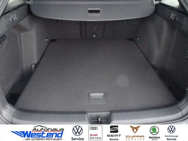 Volkswagen Golf DSG R-Line Variant