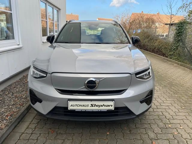 Volvo XC40 AWD Plus Recharge Twin Engine