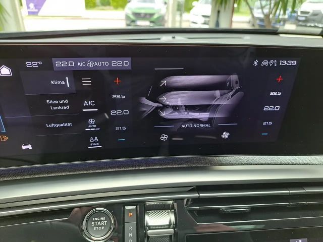 Peugeot E-3008 73Kwh