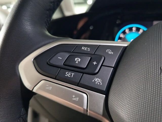 Volkswagen Golf DSG Life Variant