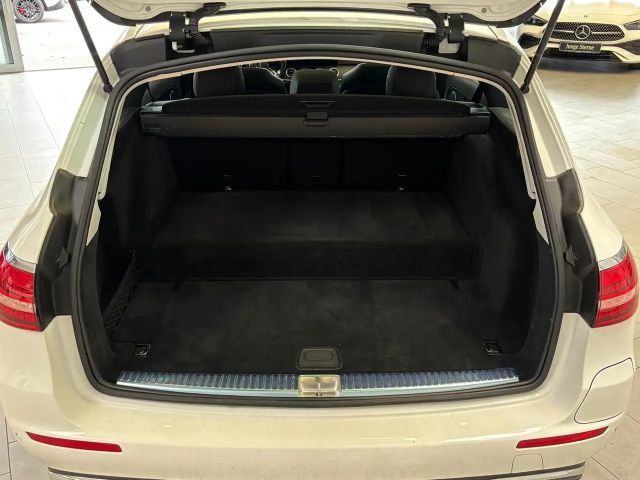 Mercedes-Benz E 300 E 300 e Estate