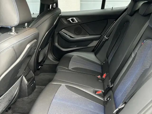 BMW 118 118i M-Sport Sedan