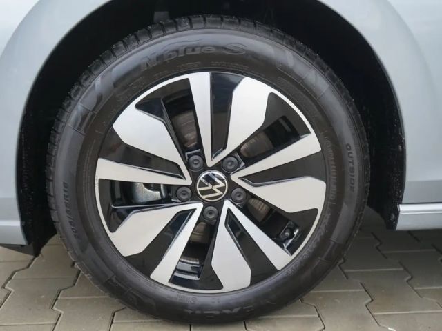 Volkswagen Golf 1.5 TSI Golf VIII IQ.Drive