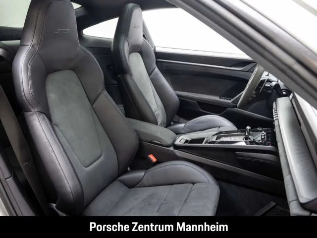 Porsche 992 4 Carrera Coupé GTS