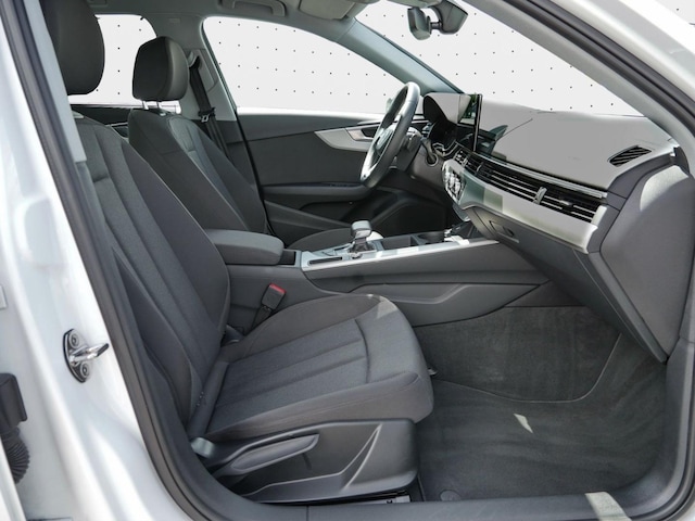 Audi A4 30 TDI Avant S-Tronic