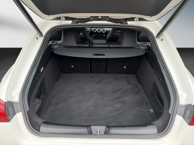 Mercedes-Benz CLA 200 AMG Line Shooting Brake