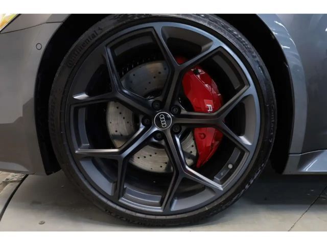 Audi RS6 Avant Performance Quattro