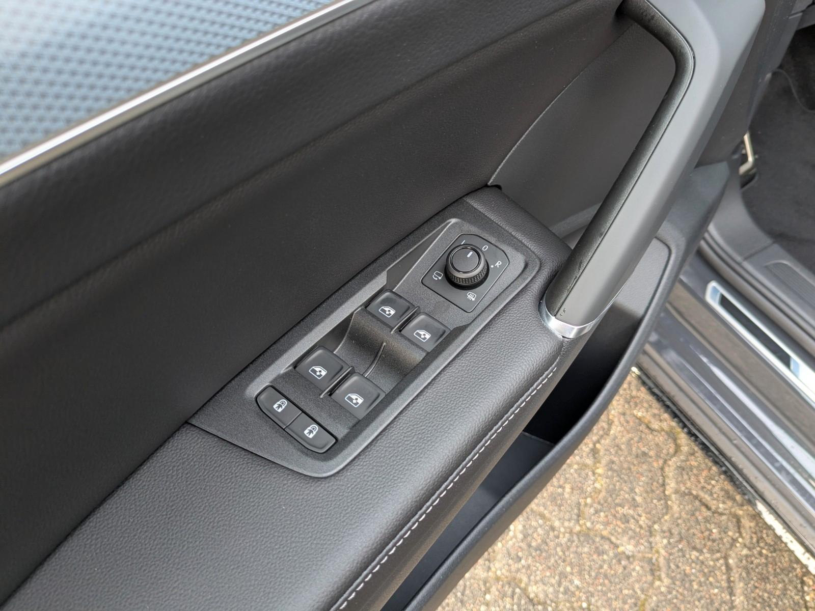 Volkswagen Touran DSG IQ.Drive