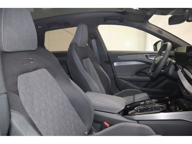 Audi A6 Avant Quattro S-Tronic