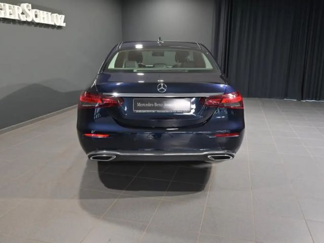 Mercedes-Benz E 220 AVANTGARDE E 220 d Sedan