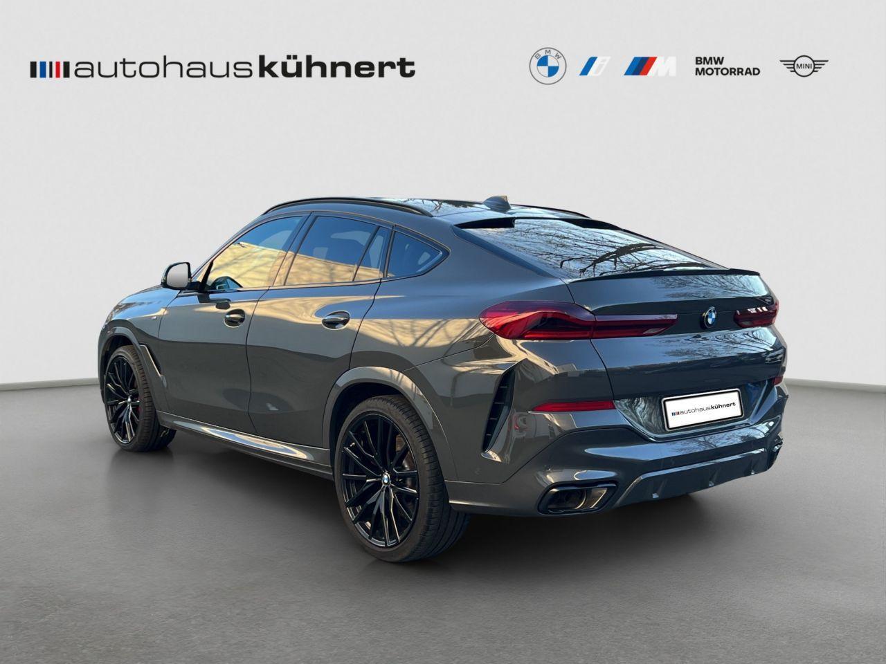 BMW X6 M50i