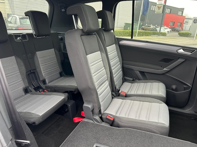 Volkswagen Touran 1.5 TSI DSG IQ.Drive