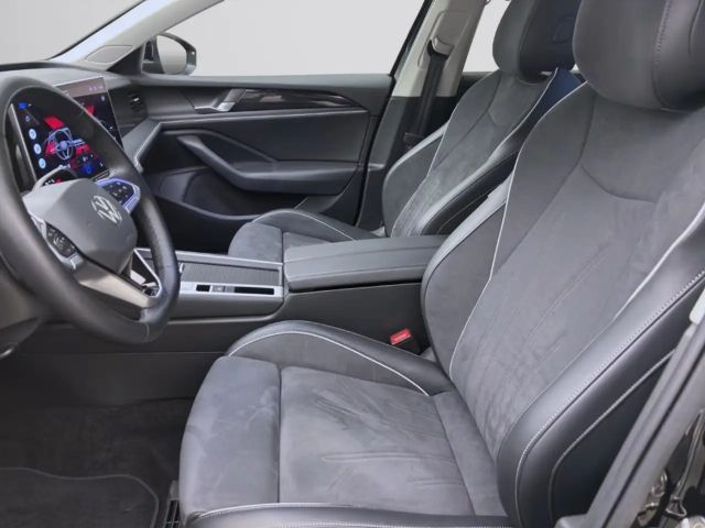 Volkswagen Passat 1.5 eTSI Business DSG Variant