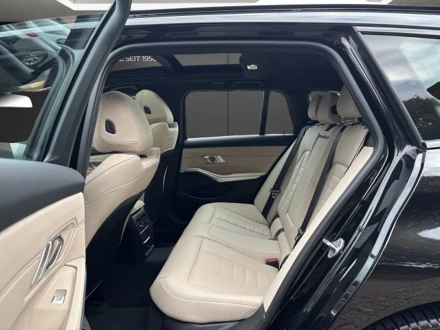BMW 330 330e M-Sport Touring