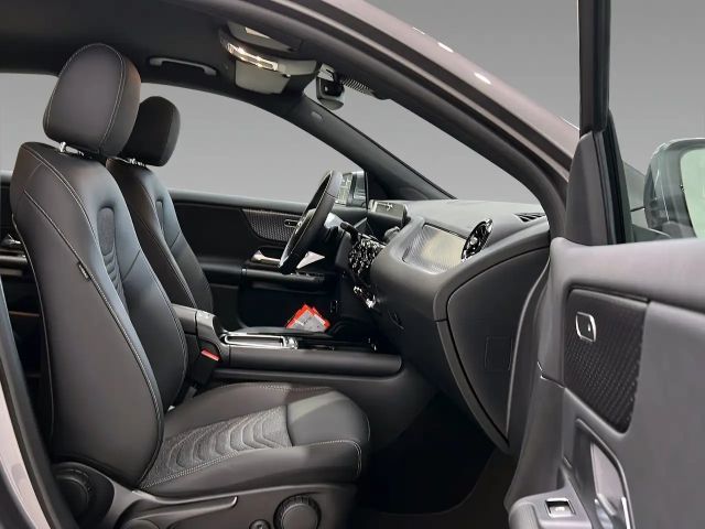 Mercedes-Benz GLA 200 MBUX+LED+PARKTRONIC+Kamera+SHz+AHK