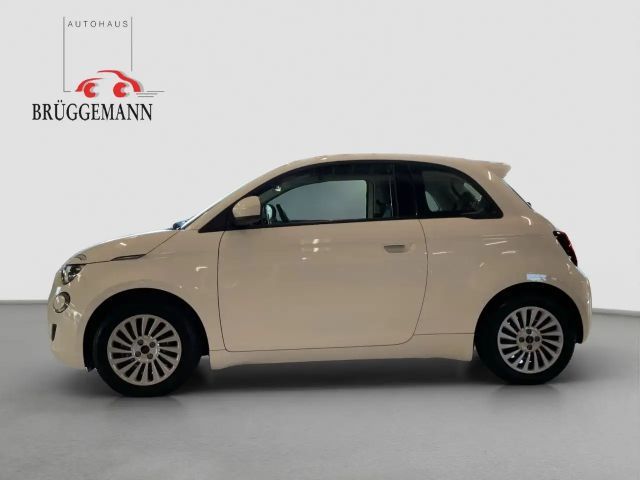 Fiat 500e + Radio- & Winterpaket