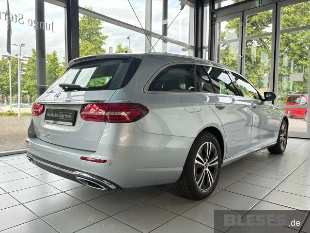 Mercedes-Benz E 220 AVANTGARDE E 220 d Estate