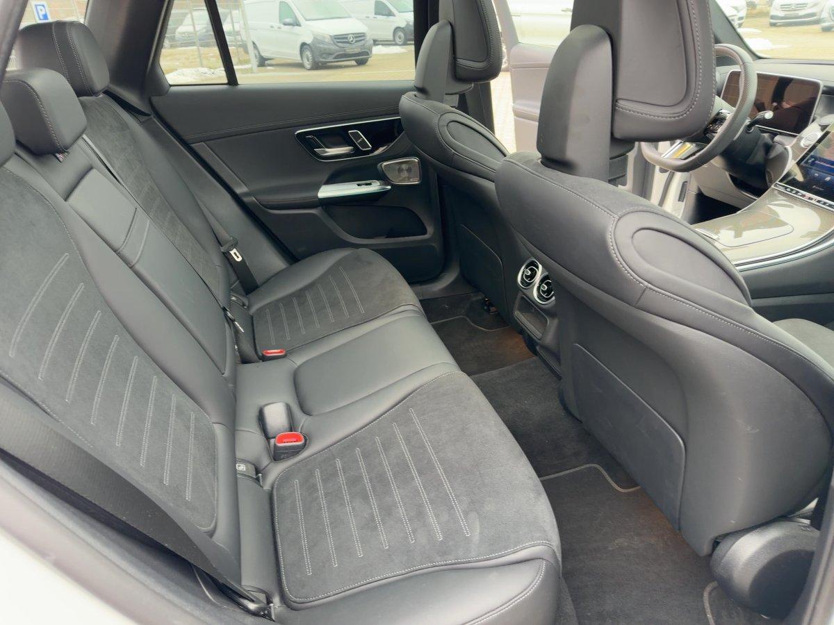 Mercedes-Benz GLC 300 4MATIC AMG Line GLC 300 d