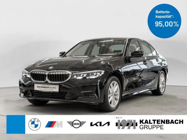 BMW 330 330e Advantage pakket Sedan
