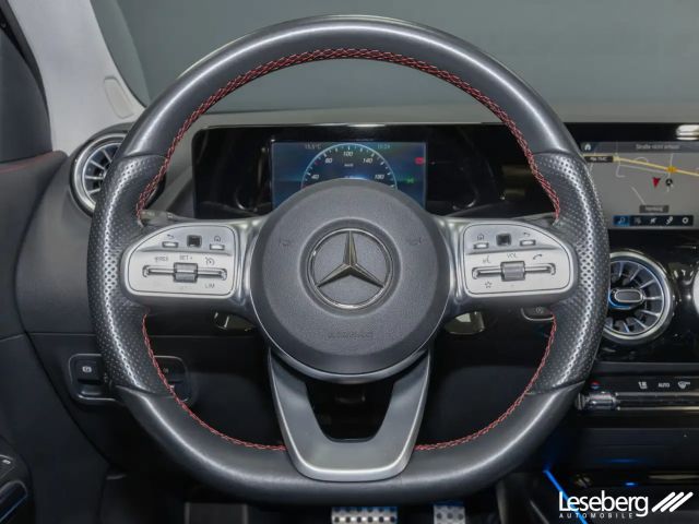 Mercedes-Benz GLA 180 AMG Line