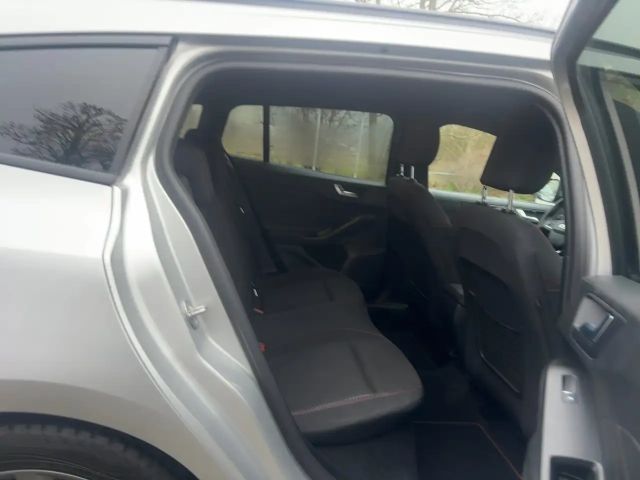 Ford Focus ST Line Wagon