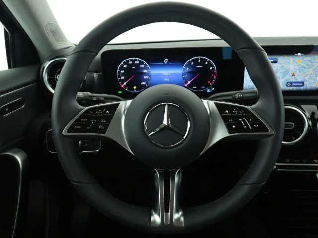 Mercedes-Benz A 200 Progressive