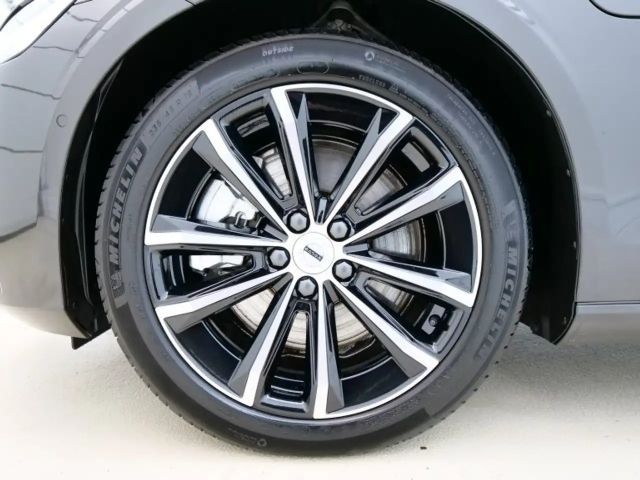 Volvo V60 AWD Dark Plus T6