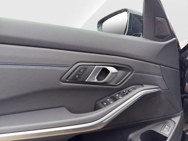 BMW 330 330d M-Sport Touring xDrive