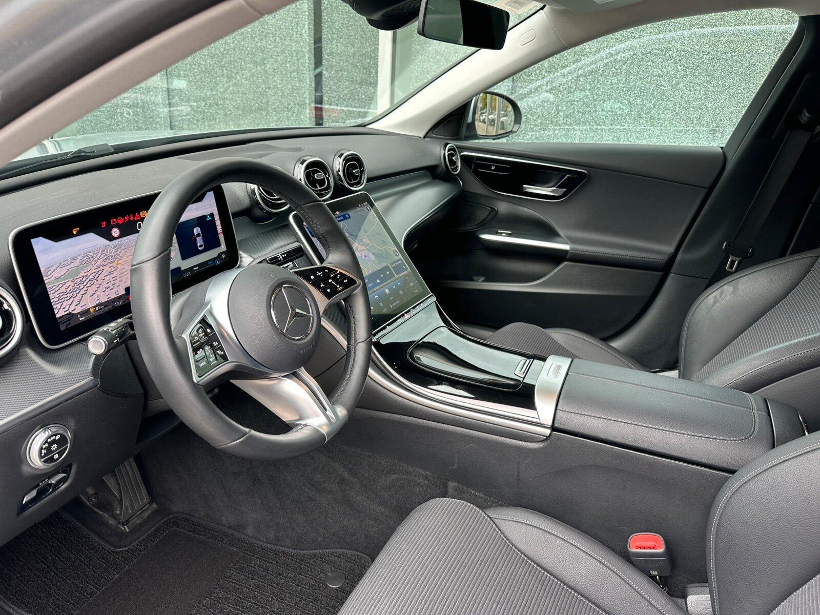 Mercedes-Benz C 200 AVANTGARDE Sedan