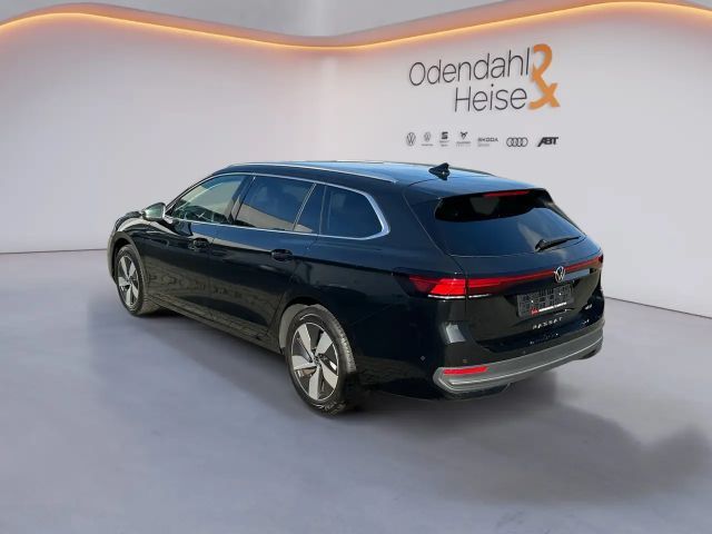 Volkswagen Passat 1.5 eTSI Business DSG