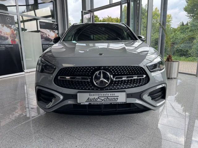 Mercedes-Benz GLA 200 AMG Line