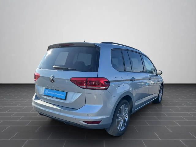 Volkswagen Touran 1.5 TSI DSG