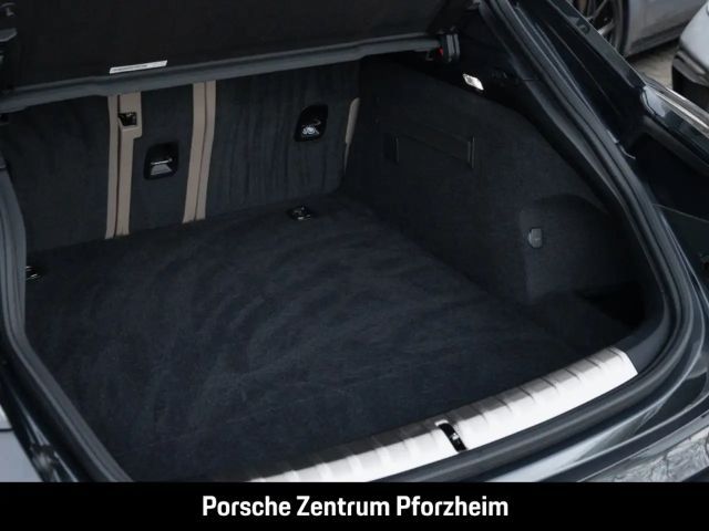 Porsche Taycan 4S Cross Turismo