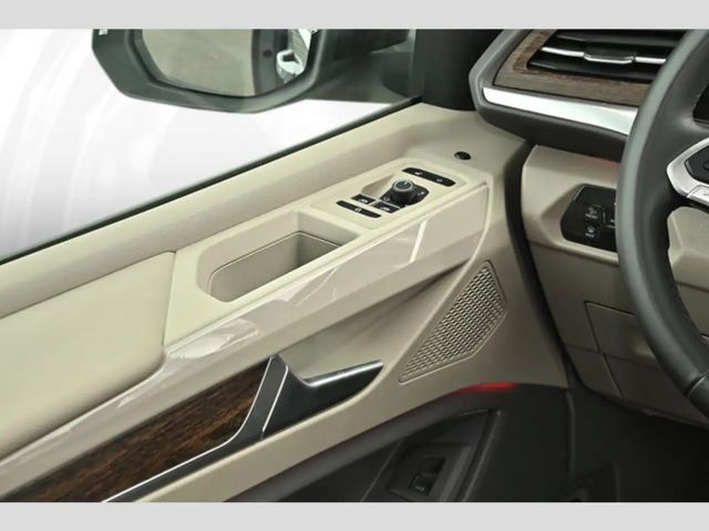 Volkswagen Multivan 2.0 TDI DSG Style T7