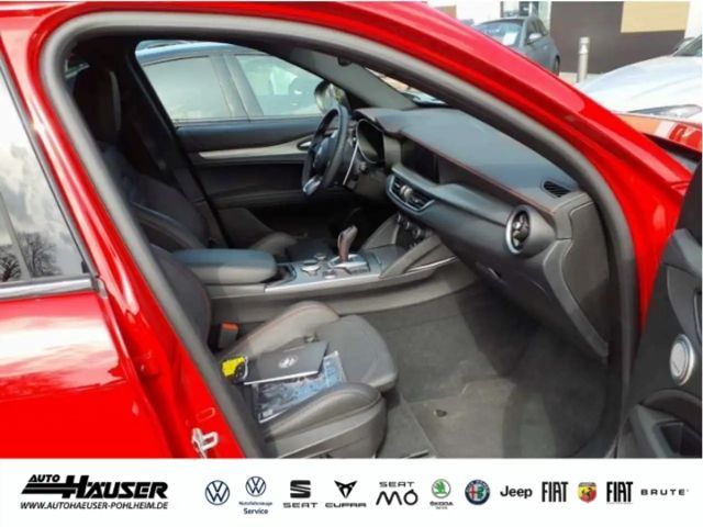 Alfa Romeo Stelvio AT8 Q4 Turbo