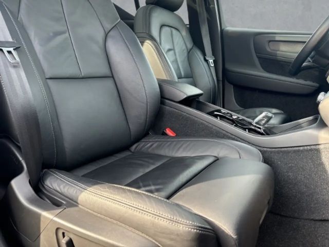 Volvo XC40 Dark T4 Ultimate