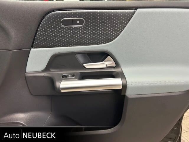 Mercedes-Benz B 200 Progressive Sedan